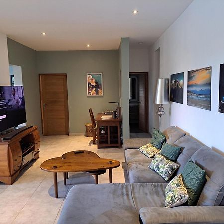 Villa Tropicale - Meuble De Tourisme 4 Etoiles Saint-Gilles-les Bains Kültér fotó