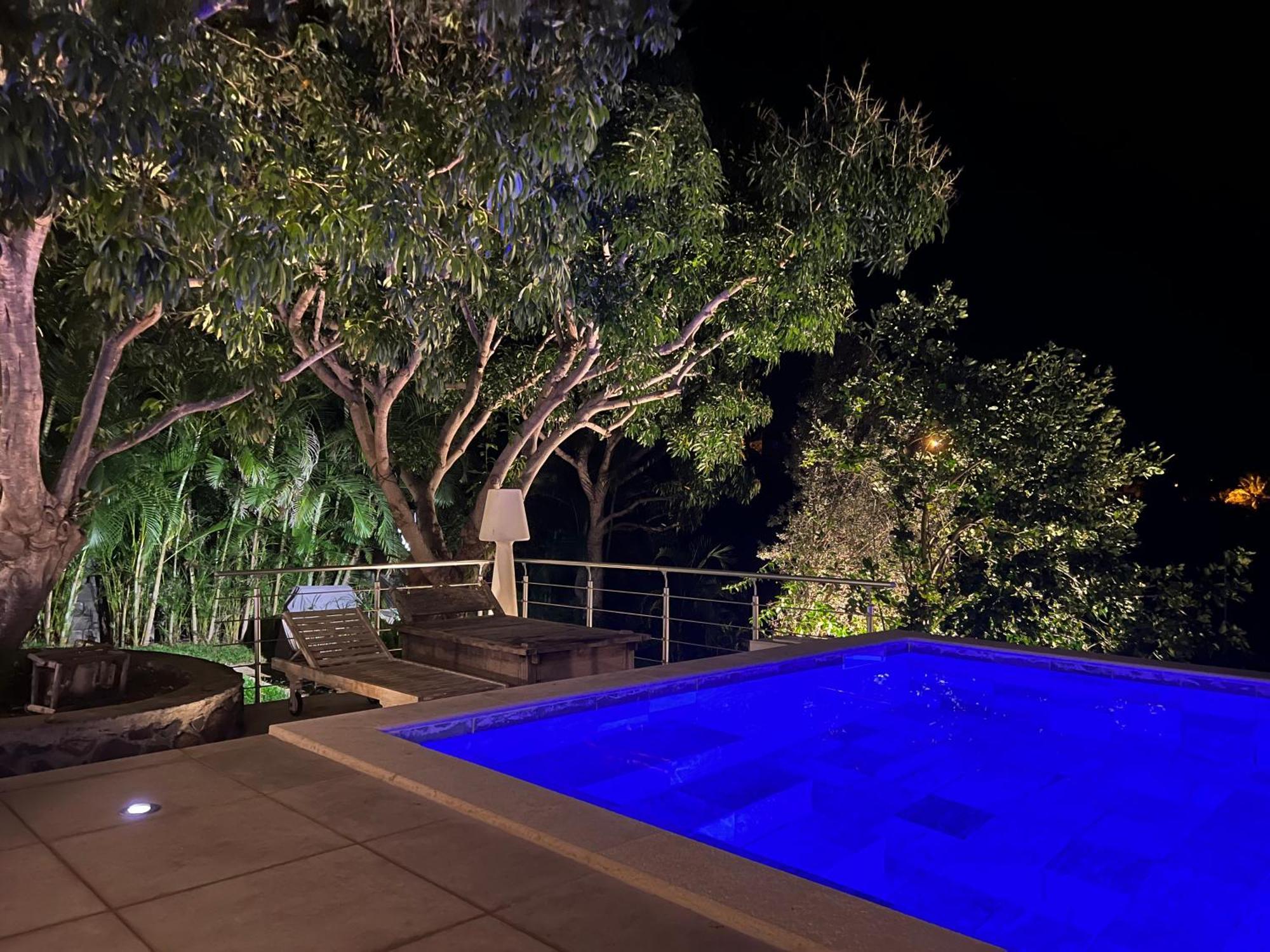 Villa Tropicale - Meuble De Tourisme 4 Etoiles Saint-Gilles-les Bains Kültér fotó