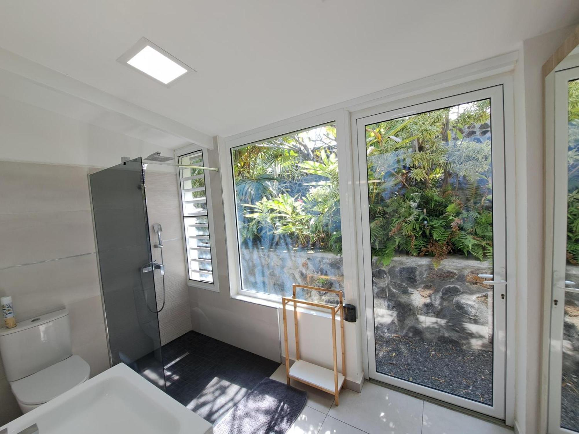 Villa Tropicale - Meuble De Tourisme 4 Etoiles Saint-Gilles-les Bains Kültér fotó